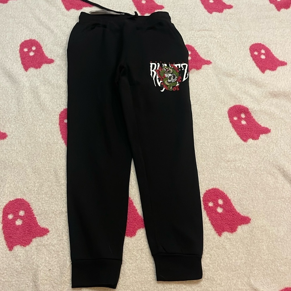 NWT Runtz snakes and skull joggers